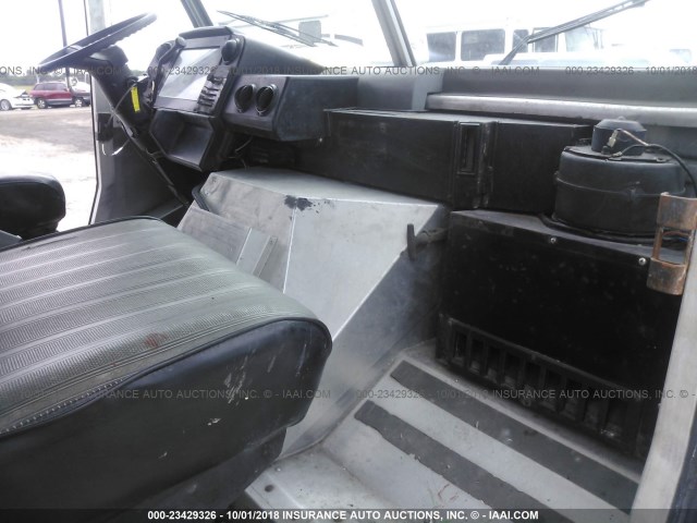 1GDHP32K8S3504744 - 1995 GMC FORWARD CONTROL C P3500 SILVER photo 5