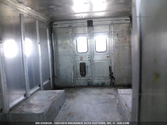 1GDHP32K8S3504744 - 1995 GMC FORWARD CONTROL C P3500 SILVER photo 8