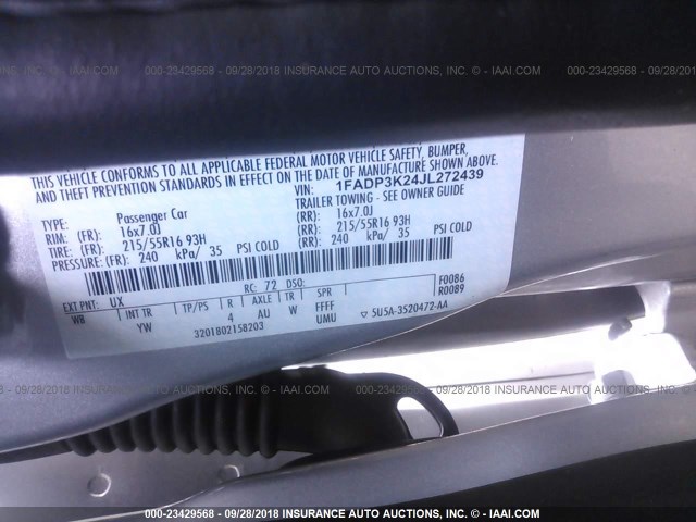 1FADP3K24JL272439 - 2018 FORD FOCUS SE SILVER photo 9