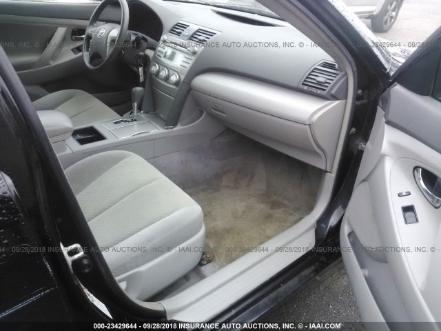 JTNBE46K273033421 - 2007 TOYOTA CAMRY NEW GENERAT CE/LE/XLE/SE BLACK photo 5