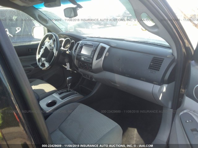 5TFJX4GN6DX024499 - 2013 TOYOTA TACOMA შავი ფოტო 5