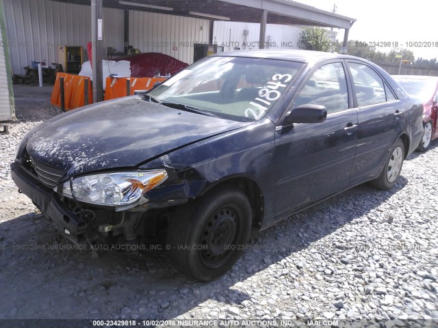 4T1BE32K33U211843 - 2003 TOYOTA CAMRY LE/XLE/SE BLACK photo 2