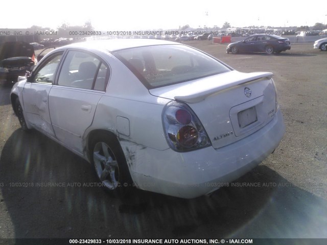 1N4BL11E45C173872 - 2005 NISSAN ALTIMA SE/SL/SE-R WHITE photo 3