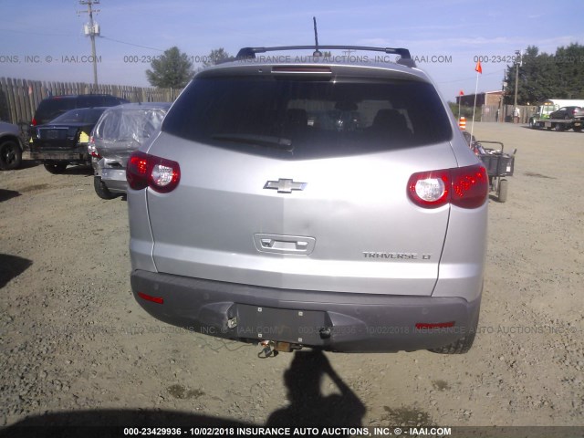 1GNLRFED3AS144978 - 2010 CHEVROLET TRAVERSE LT SILVER photo 6