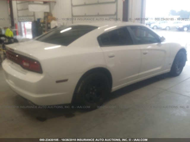 2B3CL1CTXBH556607 - 2011 DODGE CHARGER POLICE WHITE photo 4