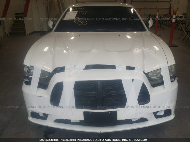 2B3CL1CTXBH556607 - 2011 DODGE CHARGER POLICE WHITE photo 6