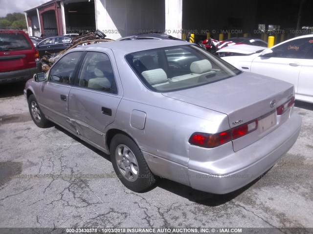 4T1BG22K4XU419658 - 1999 TOYOTA CAMRY CE/LE/XLE 金色 照片 3