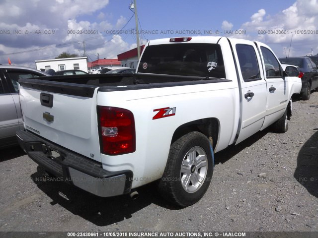 3GCEC13J97G539813 - 2007 CHEVROLET SILVERADO C1500 CREW CAB WHITE photo 4