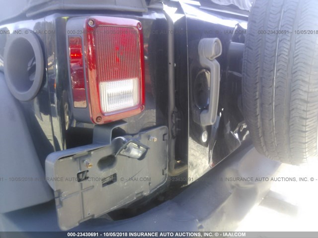 1J4FA24117L229621 - 2007 JEEP WRANGLER X BLACK photo 6