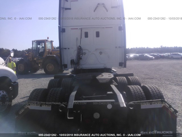 1FUJGLBG1CSBS9901 - 2012 FREIGHTLINER CASCADIA 125  Unknown photo 8