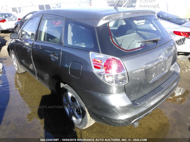 2T1KR32EX8C717452 - 2008 TOYOTA COROLLA MATRIX XR GRAY photo 3
