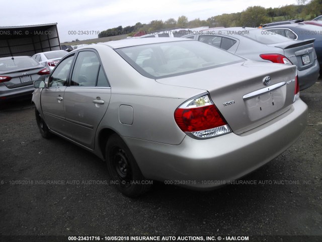 4T1BE32K65U520841 - 2005 TOYOTA CAMRY LE/XLE/SE TAN photo 3
