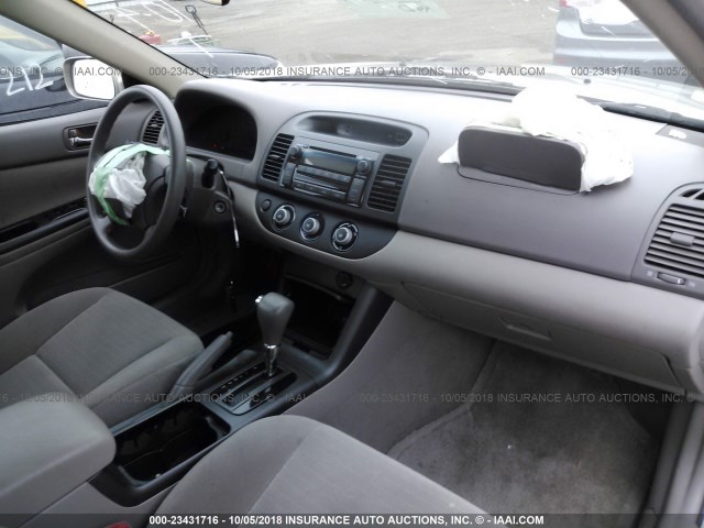 4T1BE32K65U520841 - 2005 TOYOTA CAMRY LE/XLE/SE TAN photo 5