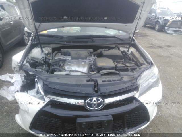 4T1BF1FK2FU058114 - 2015 TOYOTA CAMRY LE/XLE/SE/XSE 白色 照片 10