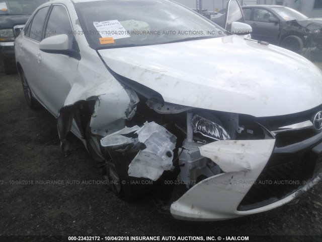 4T1BF1FK2FU058114 - 2015 TOYOTA CAMRY LE/XLE/SE/XSE 白色 照片 6