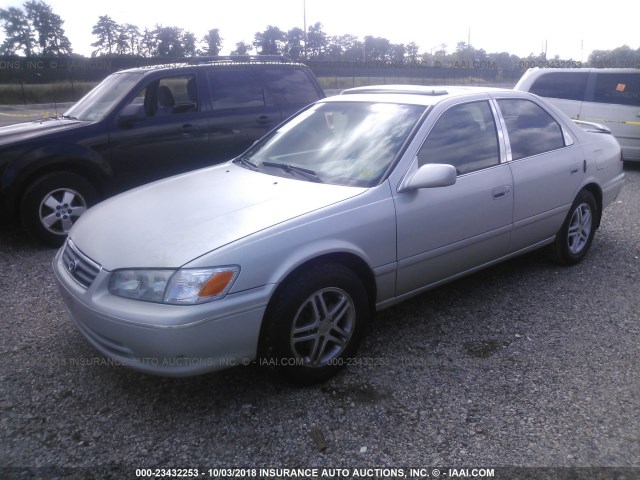 4T1BG22K7YU674760 - 2000 TOYOTA CAMRY CE/LE/XLE 银色 照片 2