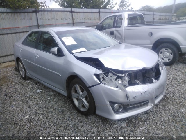 4T1BF1FK1DU662234 - 2013 TOYOTA CAMRY L/SE/LE/XLE 银色 照片 1