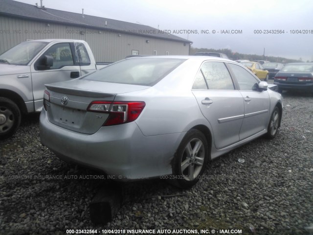 4T1BF1FK1DU662234 - 2013 TOYOTA CAMRY L/SE/LE/XLE 银色 照片 4