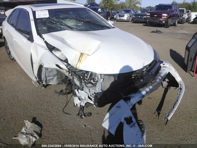 4T1BF1FK0FU886615 - 2015 TOYOTA CAMRY LE/XLE/SE/XSE 白色 照片 6