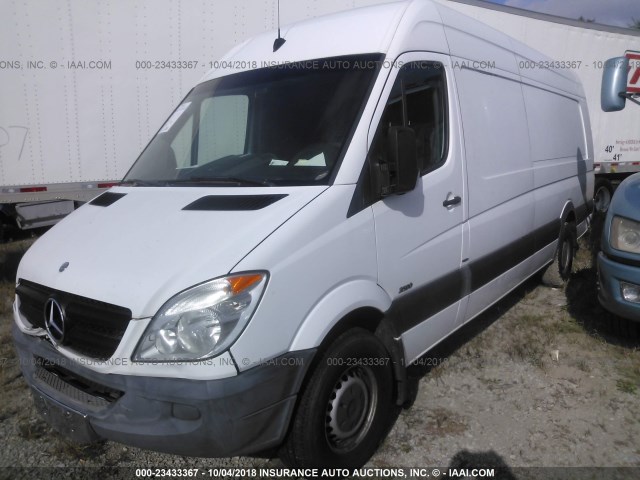 WD3PE8CC9A5491591 - 2010 MERCEDES-BENZ SPRINTER 2500 WHITE photo 2