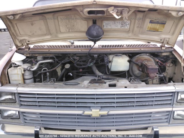 1GBEG25F9E7173142 - 1984 CHEVROLET G20 BROWN photo 10