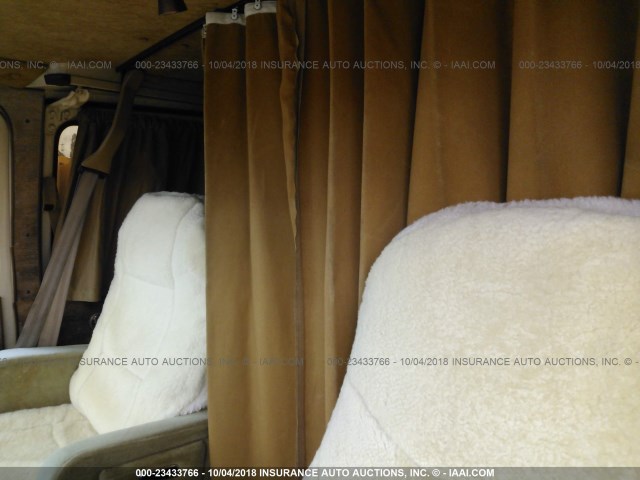 1GBEG25F9E7173142 - 1984 CHEVROLET G20 BROWN photo 8