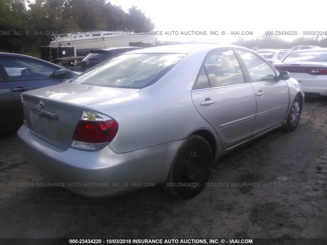 4T1BE32K25U951631 - 2005 TOYOTA CAMRY LE/XLE/SE SILVER photo 4
