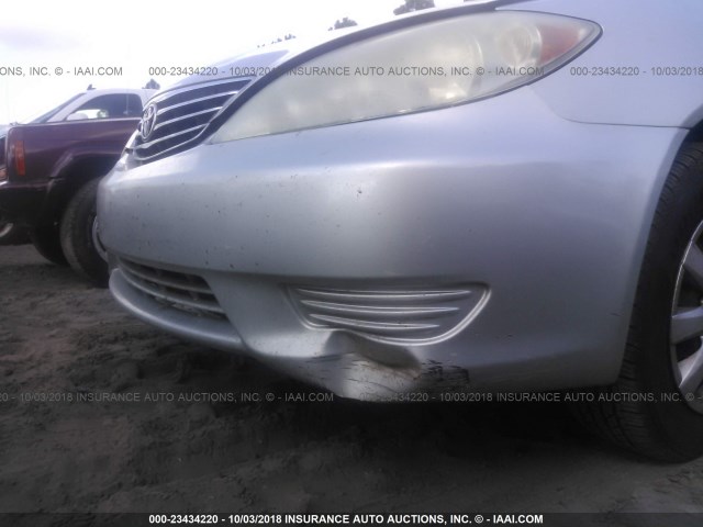 4T1BE32K25U951631 - 2005 TOYOTA CAMRY LE/XLE/SE SILVER photo 6