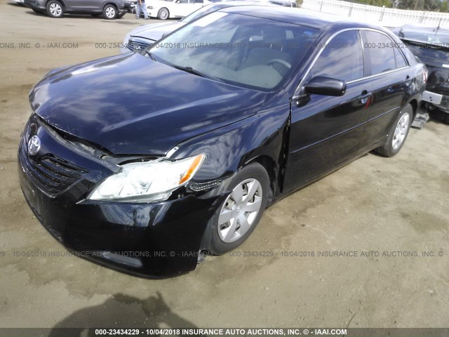 4T4BE46KX8R042014 - 2008 TOYOTA CAMRY CE/LE/XLE/SE BLACK photo 2