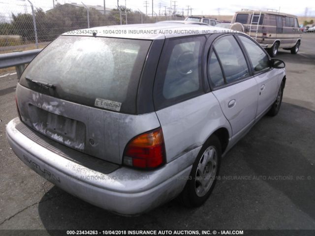 1G8ZN82771Z261800 - 2001 SATURN SW2 SILVER photo 4