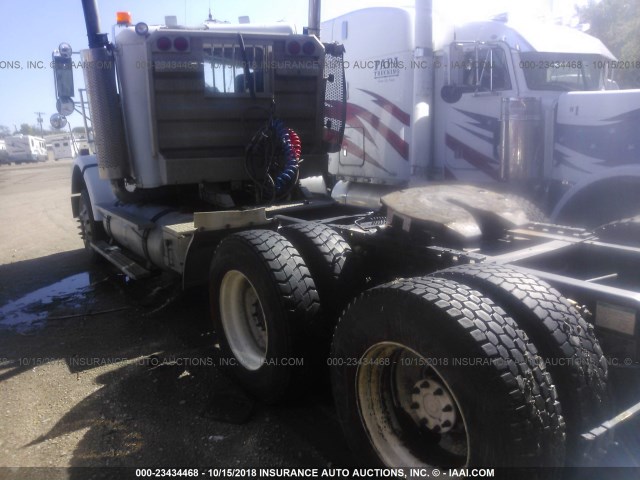 1FUJALAV05DN67217 - 2005 FREIGHTLINER CONVENTIONAL FLD120 WHITE photo 3