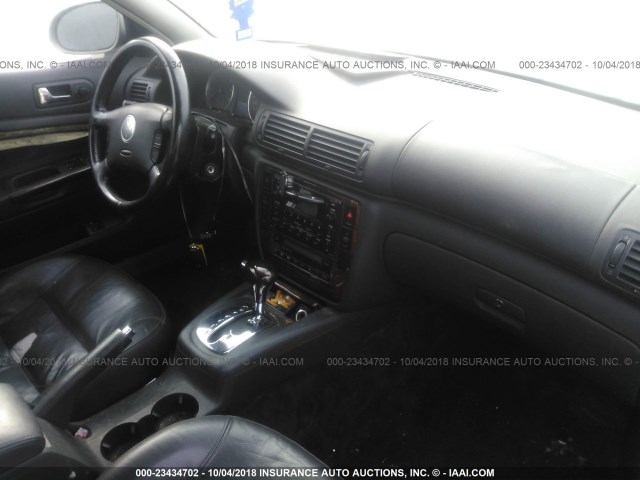 WVWWU63B75E122976 - 2005 VOLKSWAGEN PASSAT GLX 绿色 照片 5