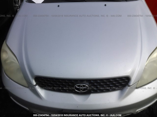 2T1KR32EX4C175943 - 2004 TOYOTA COROLLA MATRIX XR SILVER photo 6