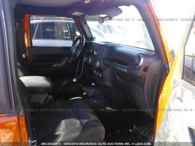 1J4AA2D16BL503706 - 2011 JEEP WRANGLER SPORT ნარინჯისფერი ფოტო 5