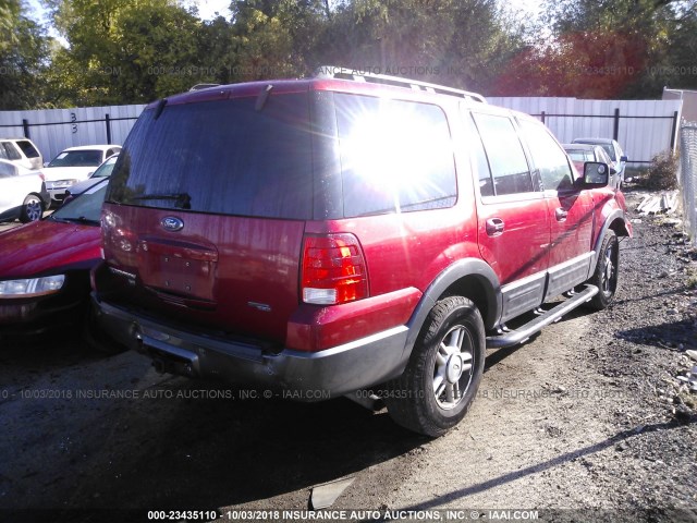 1FMFU16535LA13608 - 2005 FORD EXPEDITION XLT RED photo 4