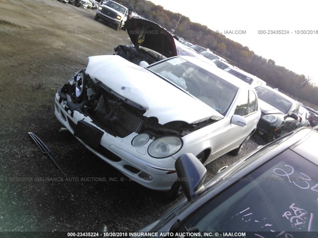 WDBUF26J75A687019 - 2005 MERCEDES-BENZ E 320 CDI WHITE photo 2