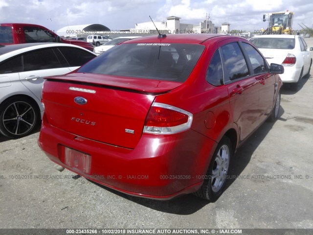 1FAHP35N38W228125 - 2008 FORD FOCUS SE/SEL/SES RED photo 4
