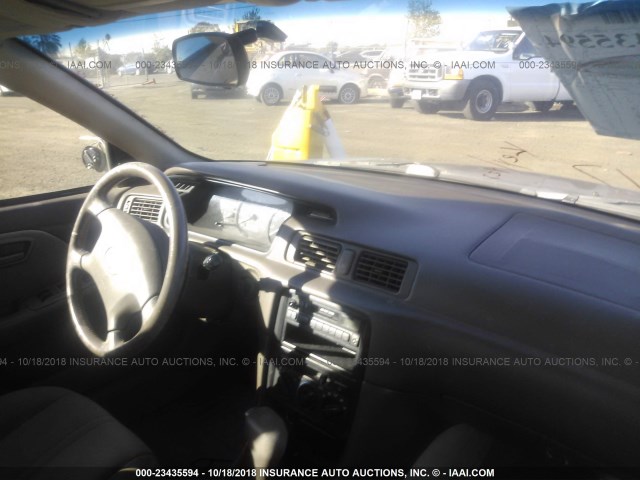 4T1BF22K2VU913145 - 1997 TOYOTA CAMRY CE/LE/XLE 米色 照片 5