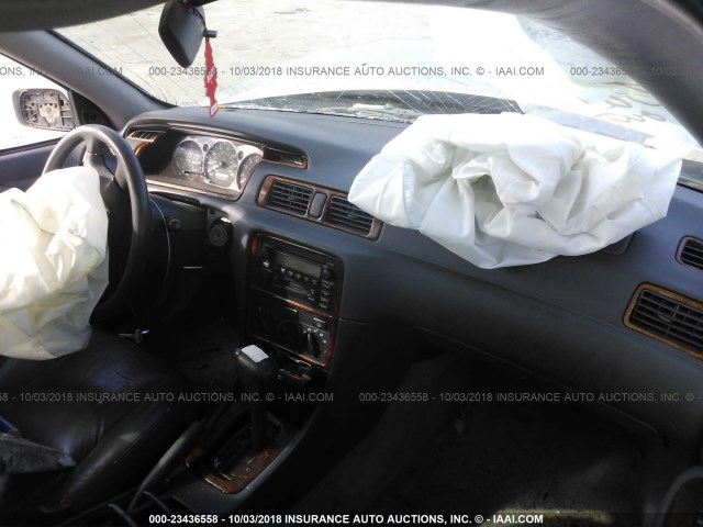 JT2BG22K1Y0476440 - 2000 TOYOTA CAMRY CE/LE/XLE 银色 照片 5