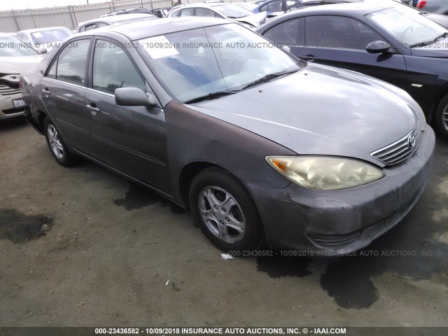 4T1BE32K75U503322 - 2005 TOYOTA CAMRY LE/XLE/SE 灰色 照片 1