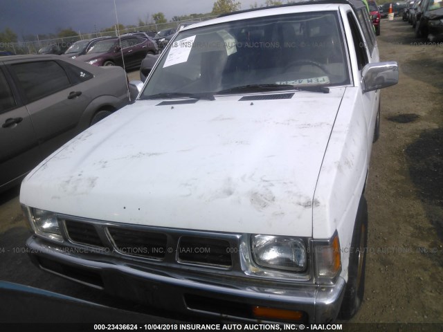 1N6SD11S8SC349733 - 1995 NISSAN TRUCK E/XE WHITE photo 6