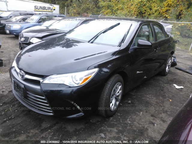 4T4BF1FK2GR540976 - 2016 TOYOTA CAMRY LE/XLE/SE/XSE 黑色 照片 2