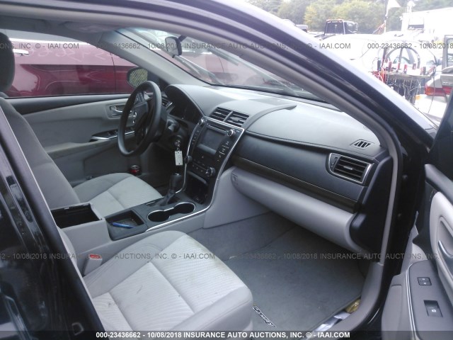 4T4BF1FK2GR540976 - 2016 TOYOTA CAMRY LE/XLE/SE/XSE 黑色 照片 5