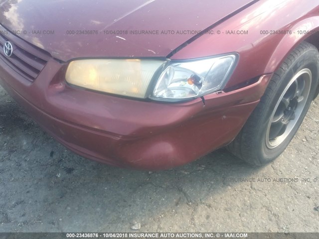 JT2BF22K3X0215361 - 1999 TOYOTA CAMRY LE/XLE RED photo 6