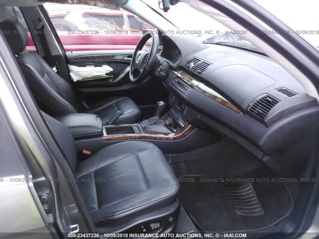 5UXFB53554LV06757 - 2004 BMW X5 4.4I GRAY photo 5