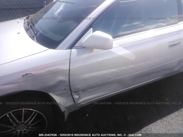 2T1CF22P71C442850 - 2001 TOYOTA CAMRY SOLARA SE/SLE Gümüş foto 6