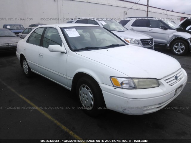 JT2BG22K9V0040902 - 1997 TOYOTA CAMRY LE/XLE 白色 照片 1