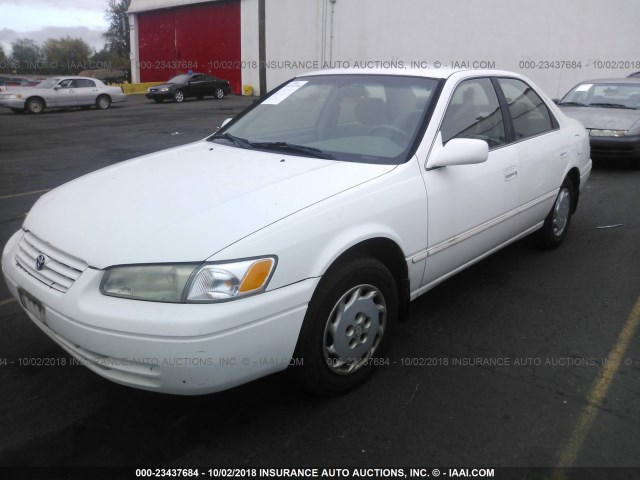 JT2BG22K9V0040902 - 1997 TOYOTA CAMRY LE/XLE 白色 照片 2