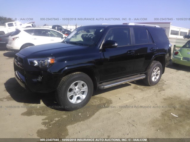 JTEBU5JR9J5501198 - 2018 TOYOTA 4RUNNER SR5 PREM/LTDL/TRAIL/TRD BLACK photo 2