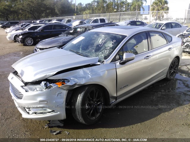 3FA6P0LU9JR131648 - 2018 FORD FUSION SE HYBRID SILVER photo 2